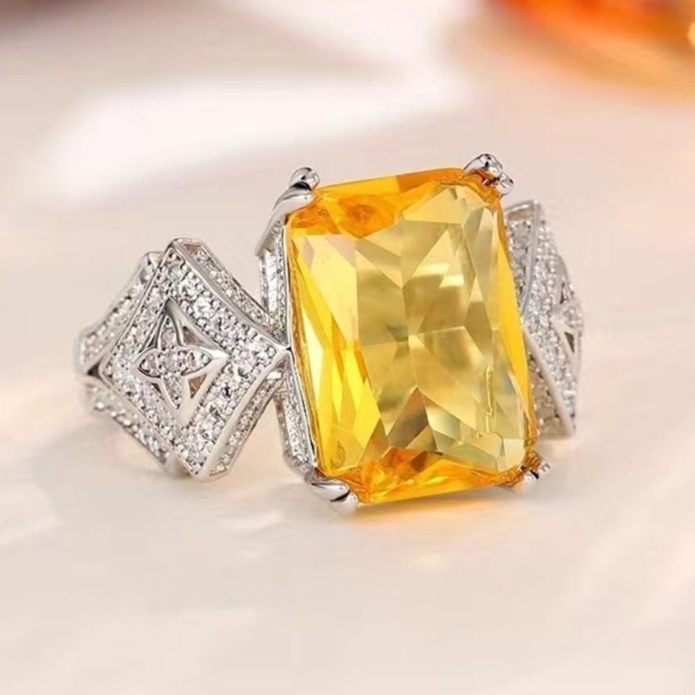 ⭐️Radiant Cut Canary Yellow Cz  Diamond  Cocktail Ring⭐️